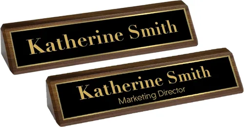 Miniatura 6 de Placa de nombre de cuña personalizada para escritorio, títulos y estilos personalizados (2 x 8 pulgadas, nogal macizo con placa de nombre)