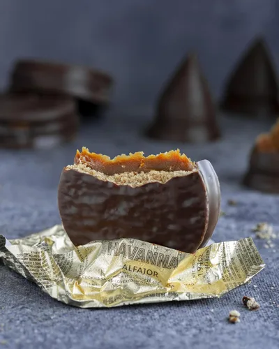 Miniatura 3 de Havanna Alfajores Argentinos - Alfajores argentinos tradicionales con dulce de leche (caramelo de leche), cubiertos de chocolate semi-dulce Havanna