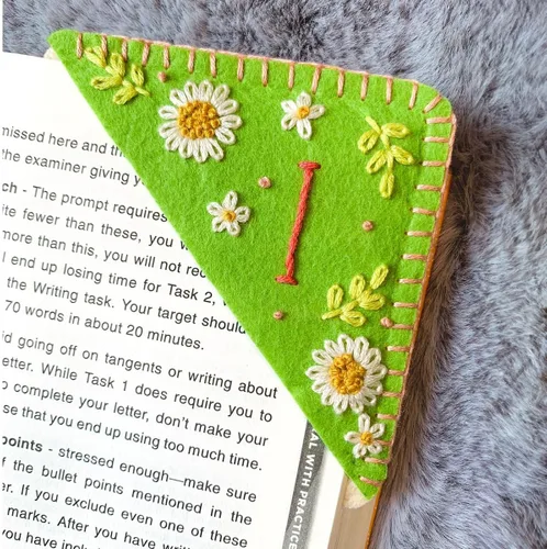 Miniatura 7 de Marcapáginas de esquina bordadas a mano personalizadas, Marcadores para mujeres, Marcador personalizado para los amantes de los libros, lindo Verde