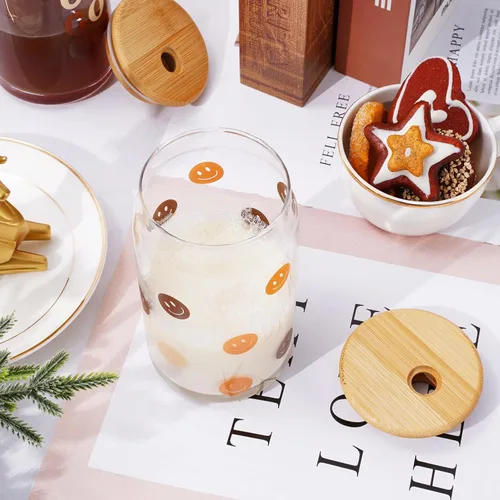 Miniatura 5 de Whaline Juego de 4 vasos para beber con tapas de bambú y popote de vidrio, taza de vidrio en forma de lata de 16 onzas, vaso de café helado, ideal