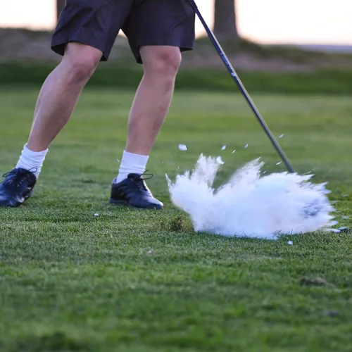 Miniatura 7 de Pelotas de golf explosivas: paquete de 3 bromas y revelación de género