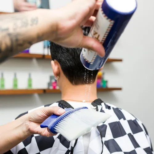 Miniatura 4 de JOHNNY B. Talco profesional de barbero talco en polvo, 7 oz.