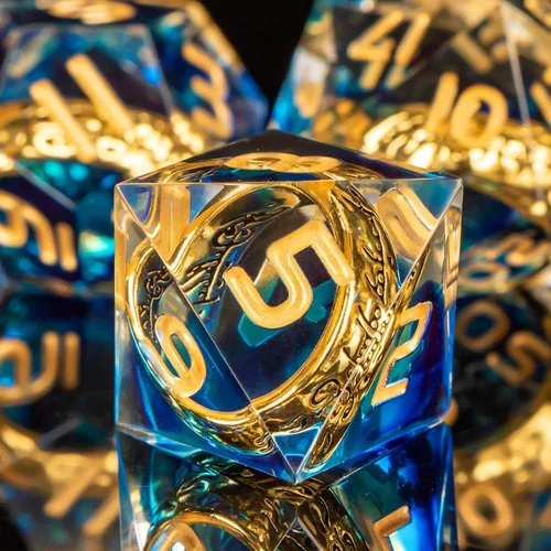 Miniatura 7 de OUKELANWO Magic Lord Rings - Juego de dados DND con caja, 7 piezas de dados LOTR D&D de resina para juegos de rol, dados azul dorado de Dungeons