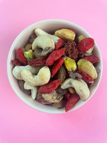 Miniatura 6 de Wilderness Poets, Abundance Wild Mix - Mezcla orgánica de superalimentos crudos (3.25 onzas) de anacardo, pistacho, baya de Goji, cacao, pasas