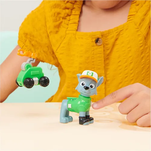 Miniatura 4 de PAW Patrol Big Truck Pups - Figura de acción Rocky con dron de rescate con plataforma central de comando de montaje en clic y amigo animal