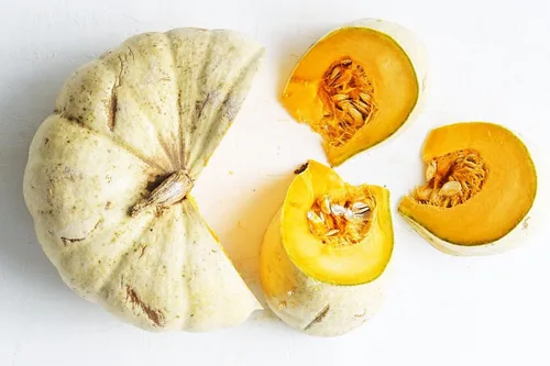 Miniatura 9 de TomorrowSeeds - Semillas de calabaza boer blancas planas - Paquete de más de 10 unidades - Apilables Cenicienta acanaladas de jabalí de otoño Casper