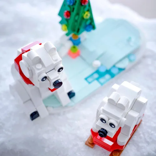 Miniatura 4 de LEGO Wintertime Polar Bears 40571 - Kit de construcción de decoración de Navidad, regalo de oso polar, gran relleno de calcetín para niños, cuenta