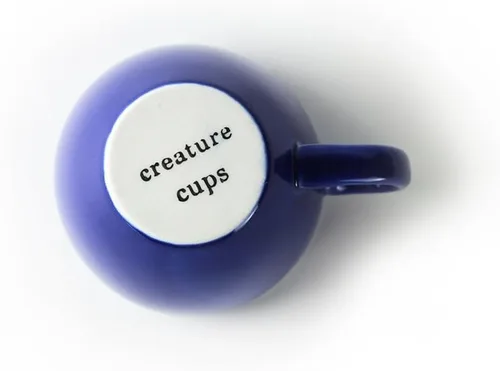 Miniatura 5 de Creature Cups - Taza de cerámica con diseño de ardilla (11 onzas, azul cobalto) - Muñeco 3D oculto de animal del bosque en la taza que emerge