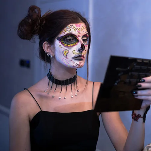 Miniatura 4 de 9 hojas de tatuajes temporales para el Día de los Muertos Día de los Muertos, tatuaje temporal de La Catrina, tatuaje falso de calavera para mujeres