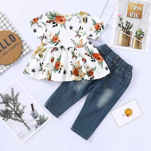 Miniatura 6 de SANMIO Conjunto de ropa para niña, lindo conjunto de camiseta floral con mangas con volantes y pantalones de mezclilla rasgados