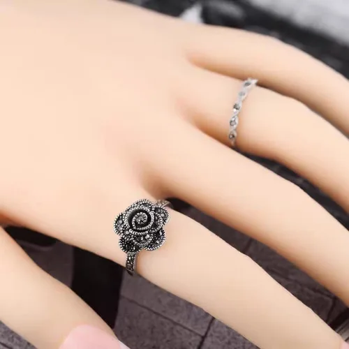 Miniatura 5 de Anillo de declaración de flores de diamantes de imitación negro vintage para mujer