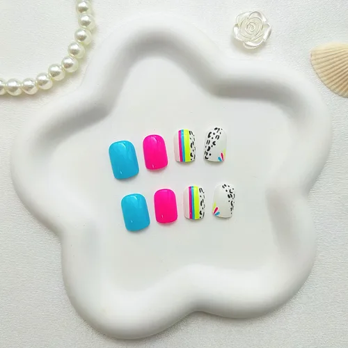 Miniatura 5 de Uñas postizas cortas a presión, uñas acrílicas cuadradas, coloridas de cobertura completa, uñas adhesivas brillantes en líneas, uñas reutilizables