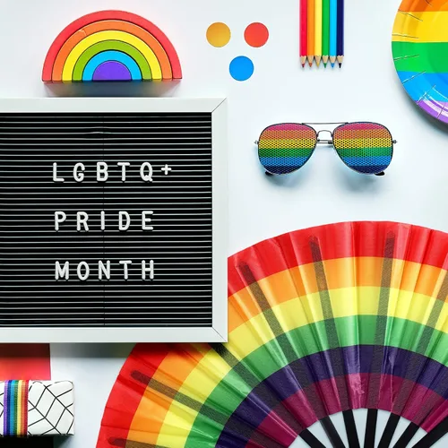 Miniatura 7 de Geetery 6 piezas grandes de mano plegable arco iris para fanáticos gay LGBT, fanáticos del festival orgullo arco iris para mujeres y hombres, fiesta