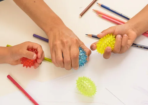 Miniatura 6 de Spiky Balls Stim Toy - Juego de 4 piezas de juguetes para niños y adultos, TDAH, autismo, juguetes sensoriales para la escuela, alivio del estrés