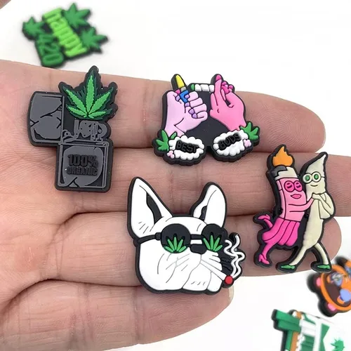 Miniatura 3 de DASDINGO Dijes de zapatos de dibujos animados para decoración de zapatos regalo de PVC pulsera de bricolaje mochila de fiesta Acrílico vidrio
