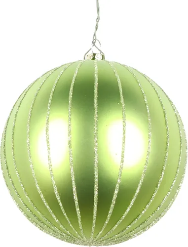 Miniatura 6 de Vickerman Adorno navideño de bola de avena mate con purpurina de 5 pulgadas. Incluye 4 piezas por bolsa.