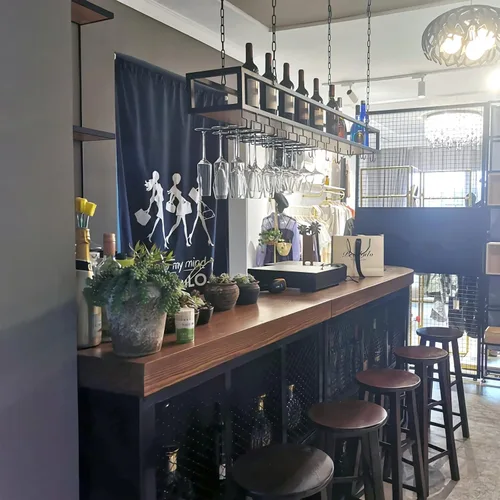 Miniatura 7 de Estante de techo para copas de vino, estante colgante para vino con soporte para vidrio y estante, soporte para botellas de vino colgante industrial