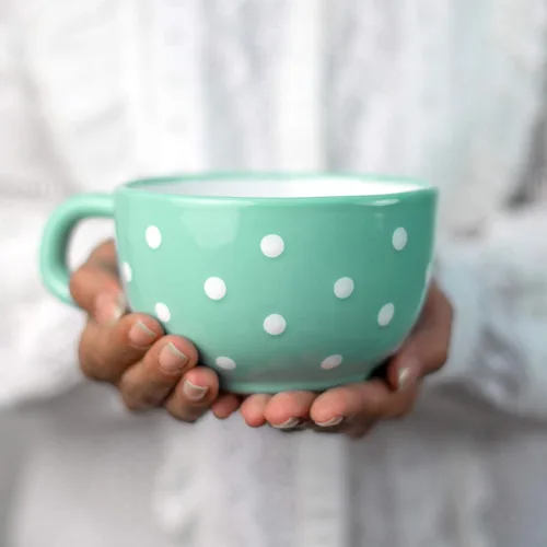 Miniatura 12 de City to Cottage Taza de cerámica hecha a mano con diseño de lunares morados y blancos, taza única extra grande de 17.5 onzas / 16.9 fl oz de Púrpura