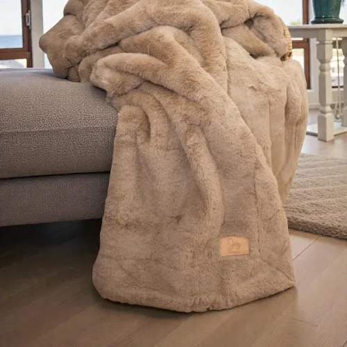 Miniatura 6 de Joy Blankets Manta de Tiro de Piel Sintética – Ultra Suave, Acogedora y Cálida Manta de Lujo – Lavable a Máquina, Regalo de Decoración del Hogar