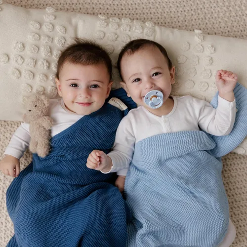 Miniatura 2 de Manta envolvente tejida de algodón orgánico Bleu La La para niños - 100% algodón orgánico suave de lujo - Manta de arrullo y acurrucamiento cálida
