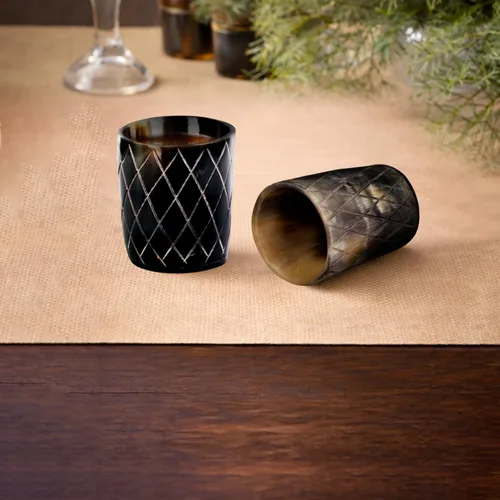Miniatura 8 de Handicrafts Home Juego de 4 vasos de chupito hechos a mano, patrón entrecruzado de 6.5 onzas, chupitos de whisky vikingo naturales para cócteles