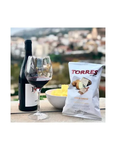 Miniatura 2 de Torres - Patatas fritas con trufa negra, 1.41 oz (40 g) (paquete de 2) Ligero y crujiente con sabores atrevidos Bocadillo perfecto Importado