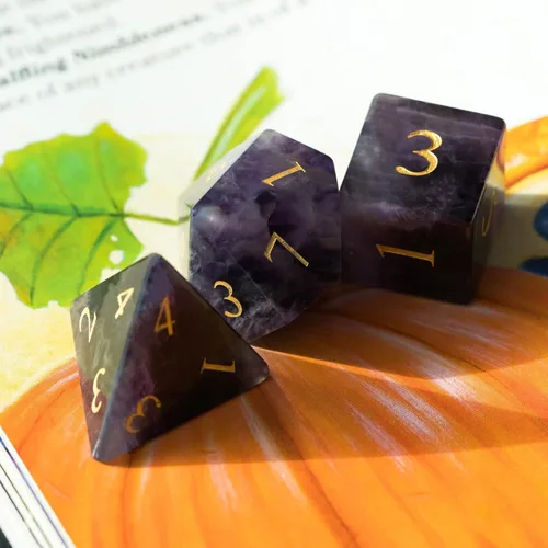 Miniatura 6 de UDIXI Juego de dados de piedras preciosas de amatista, dados DND de piedra de cristal D&D con estuche de regalo para juegos de rol y juegos de mesa