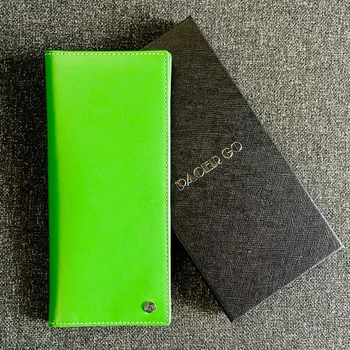 Miniatura 5 de Pacer Go Cartera de viaje larga delgada con bloqueo RFID de cuero genuino, Verde, Minimalista