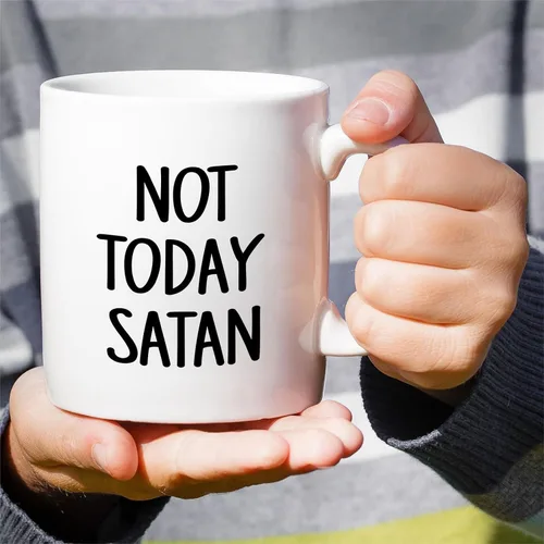 Miniatura 19 de Retreez Taza divertida – This Girl Runs on Coffee + Jesus - Tazas de café de cerámica de 11 onzas – Divertido, sarcasmo, sarcástico, motivacional