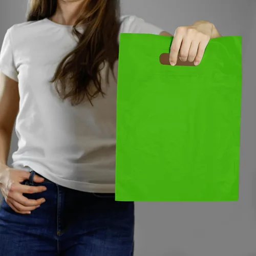 Miniatura 7 de Prime Line Packaging Bolsas de plástico para regalos, bolsas de fiesta de colores con asas, 2 mil troqueladas para recuerdos de fiesta de niños