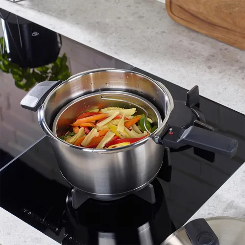 Miniatura 6 de Fissler Vitavit Premium - Olla a presión premium con inserto de vapor, 2.6 cuartos Acero inoxidable