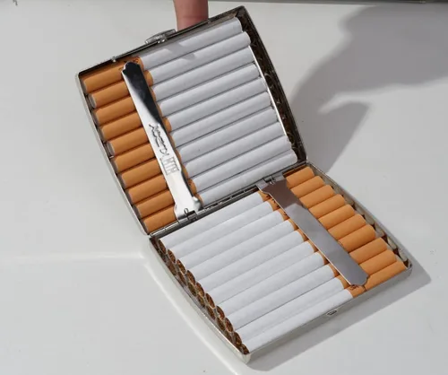 Miniatura 2 de Estuche para cigarrillos de metal tamaño King de 85mm, capacidad para 20, resistente, a prueba de humedad, cierre seguro - Diseño compacto portátil