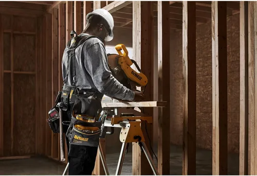 Miniatura 7 de DEWALT Organizador de cinturón de herramientas profesional con tirantes y 25 bolsillos, construcción resistente (DWST540602)