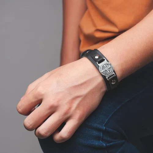 Miniatura 7 de Intercession Pulsera de protección de cuero genuino de San Benito fabricada en Brasil Madera