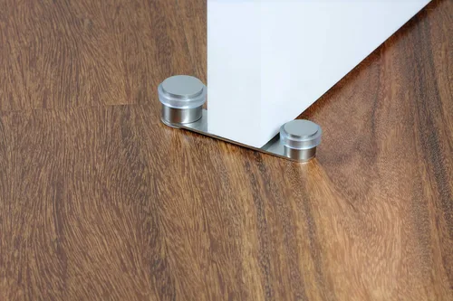 Miniatura 6 de EVI Tope de puerta Fijación adhesiva o tornillo + anclaje para puertas de hasta 2 pulgadas de grosor Caucho transparente Acabado mate