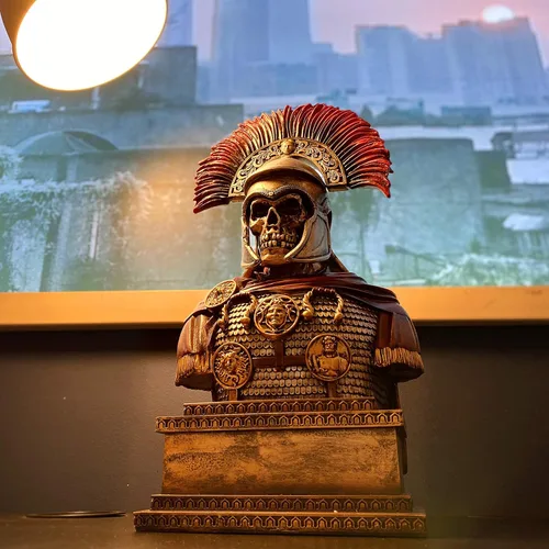 Miniatura 7 de LOOYAR - Estatua de resina de centurión romano muertos vivientes para decoración de escritorio de oficina en casa Undead Roman centurion design
