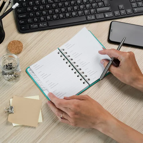 Miniatura 7 de Clever Fox Libro de contraseñas en espiral, mini organizador de direcciones de Internet y contraseñas con pestañas alfabéticas laminadas, diario