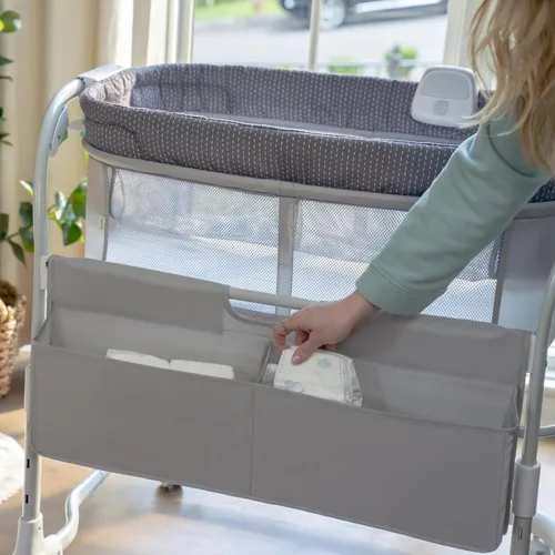 Miniatura 10 de Ingenuity Snooze & Stow - Moisés portátil para bebé, fácil de plegar con sonido, luz, vibración, laterales de malla, estante de almacenamiento