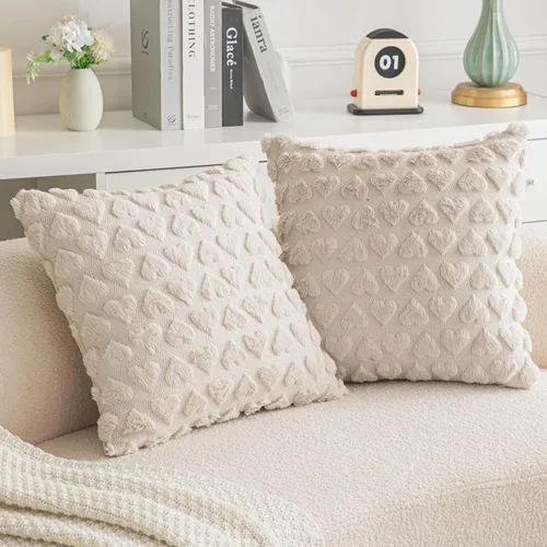 AQOTHES Juego de 2 fundas de almohada decorativas en forma de corazón, bonitas en color beige para el día de San Valentín, fundas de almohada suaves
