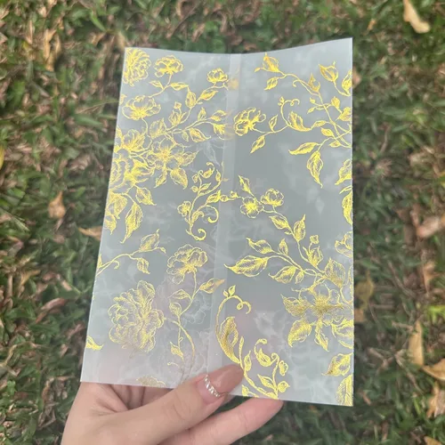 Miniatura 3 de Puremigo Paquete de 50 chaquetas de vellum preplegadas para invitaciones de 5 x 7, patrón de lámina de oro rosa, papel de 115 GSM, envolturas