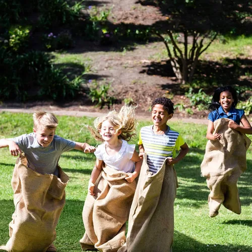 Miniatura 4 de Paquete de 4 bolsas de arpillera para carreras de sacos de patatas de 24 x 40 pulgadas, juegos de césped al aire libre para niños y adultos