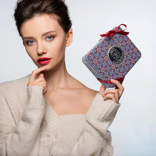 Miniatura 3 de LA CHATELAINE - Set de regalo de cremas de manos para hombres, tamaño de viaje, con 20% de manteca de karité orgánica