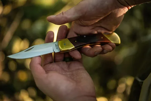 Miniatura 8 de Uncle Henry LB7 Bear Paw - Cuchillo de bolsillo tradicional con punta de clip de 3.7 pulgadas, hoja SS de alto carbono, mango de madera, refuerzos
