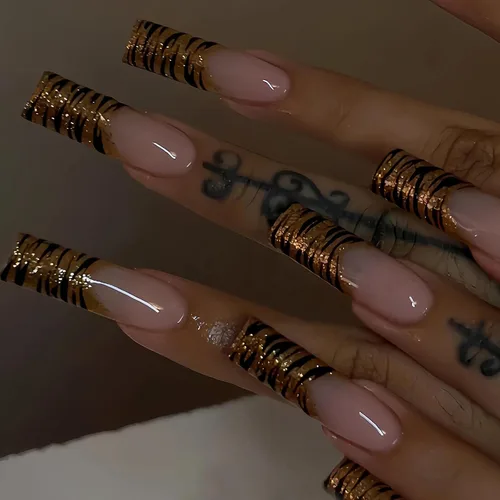 Miniatura 18 de MISUD - Uñas postizas largas cuadradas con pegamento de Rojo Gótico y Negro, diseño cruzado gótico Y2K acrílico, 24 piezas