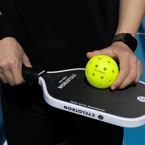 Miniatura 7 de cyclotron P-40 Outdoor Pickleball Balls – USAPA Approved Pickleballs, 40-Hole Precision Design, High Visibility, Durable Seamless HDPE Construction
