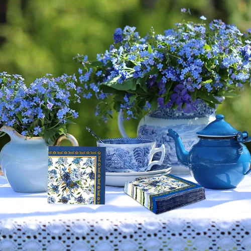 Miniatura 5 de AnyDesign Paquete de 80 servilletas de papel florales de color azul marino con flores azules y blancas, servilletas desechables para almuerzo, marco
