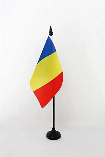 Miniatura 65 de United Kingdon Coat of arms Table Flag 5'' x 8'' - UK - British - England Desk Flag 21 x 14 cm - Black plastic stick and base - AZ FLAG Escudo