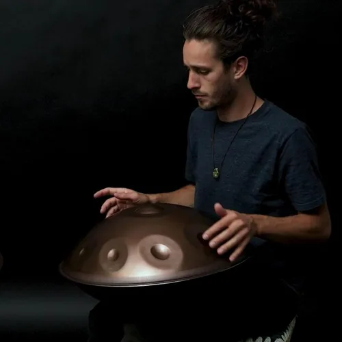 Miniatura 6 de Kurd Handpan 22" D Minor - Tambor de mano de 9 notas para rendimiento profesional, sonido de 440 Hz, incluye paño, soporte Dorado-9 Notas
