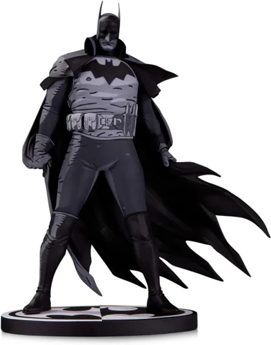 Miniatura 2 de DC Direct Batman Black & White: Batman por Mike Mignola (Gotham by Gaslight) Estatua de resina 1:10