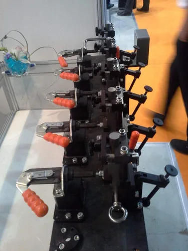 Miniatura 6 de Paquete de 10 abrazaderas de línea recta M10 P=1.5 FLG con rosca métrica